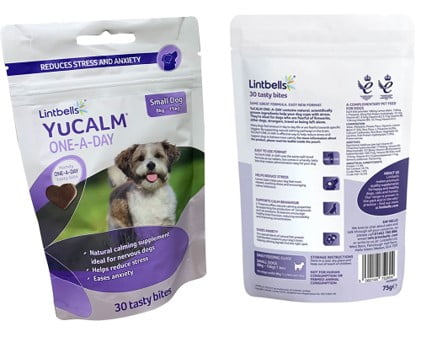 Custom Pet Food Plastic Treat Packaging A family group shot of all the different types of custom pet bags Carepac offers including dog, cat and animal food bags.